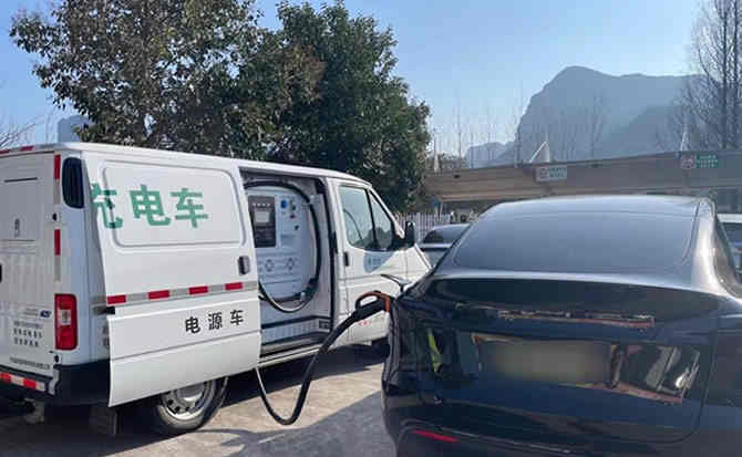 洛南汽车搭电