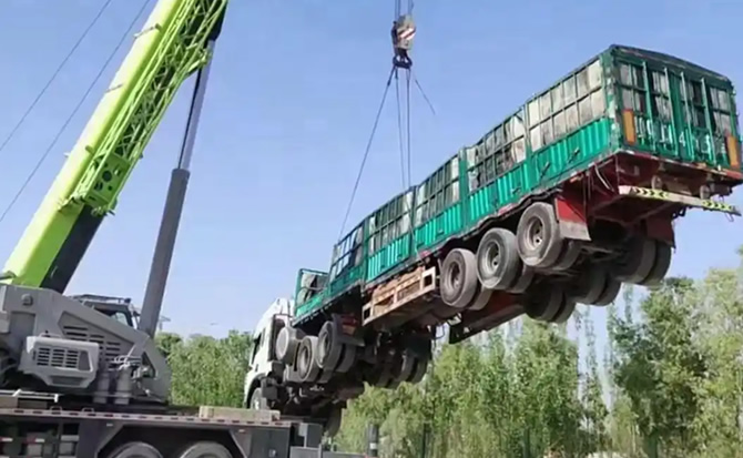洛南道路脱困救援案例